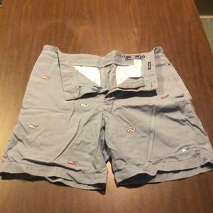 Vineyard vines flag logo club shorts